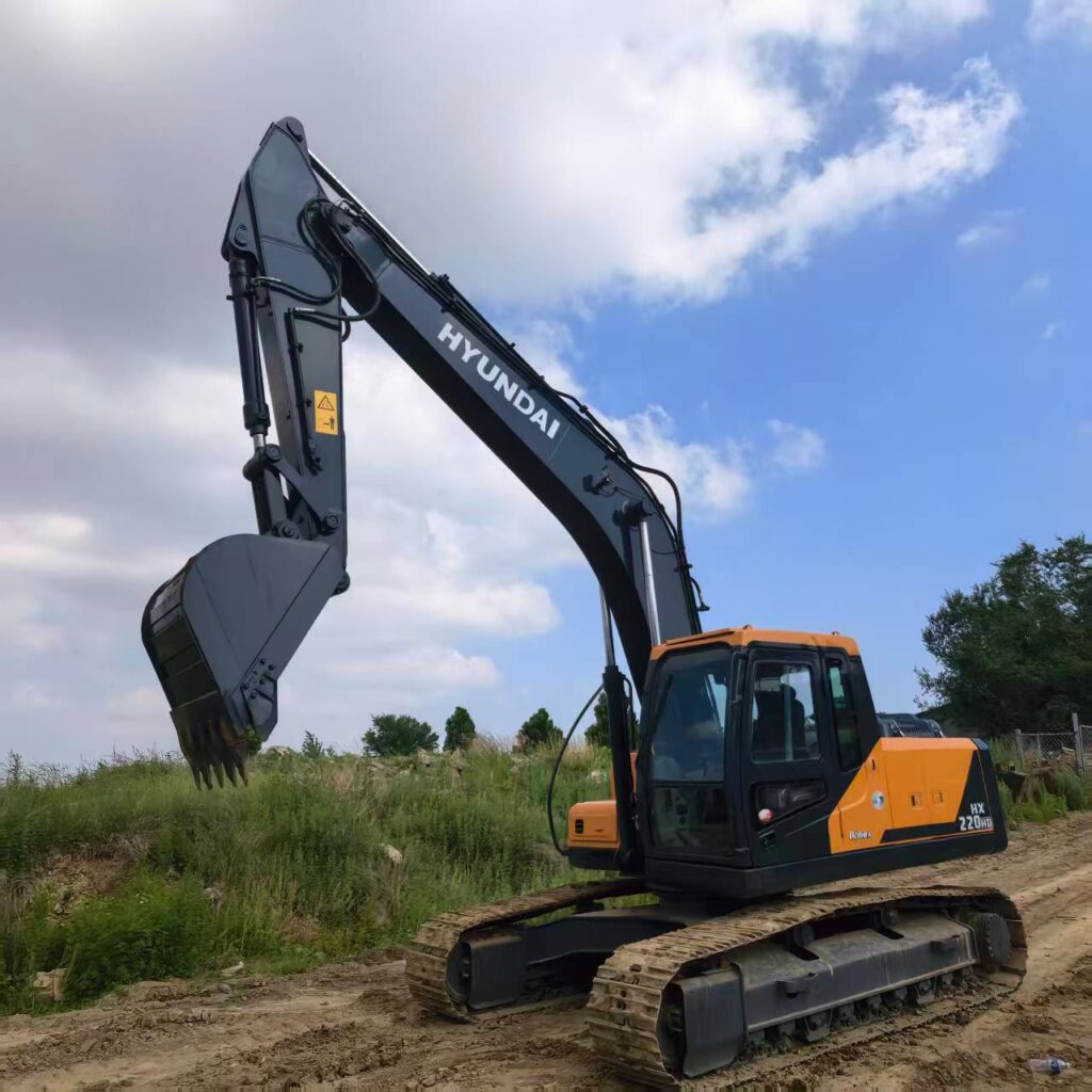 Гусеничный экскаватор Hyundai HX220 с наработкой из Китая — Партмайн
