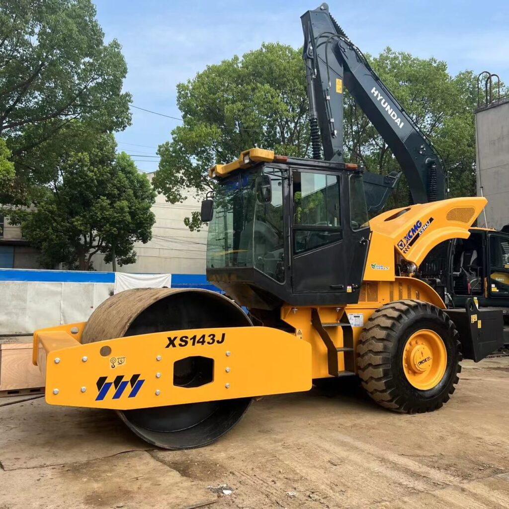 Каток дорожный XCMG XS143J с наработкой из Китая — Партмайн